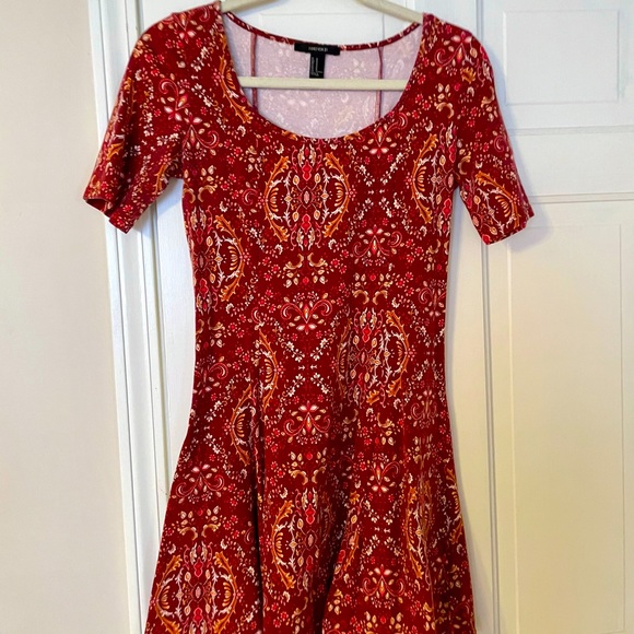 Forever 21 Dresses & Skirts - Forever 21 Red Patterned Skater Dress